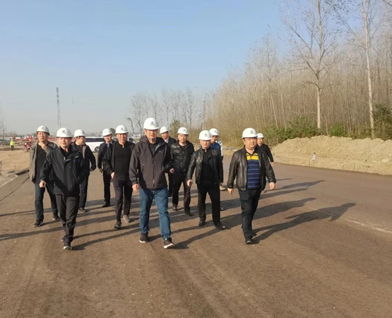 【看进度 比质量】fun88集团（城投公司）开展11月份安全生产检查暨“项目拉练”活动