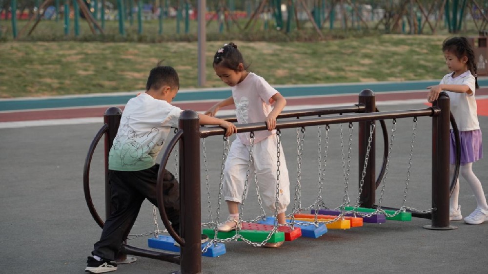 【文明满“城” 齐心“发”力】潜江fun88集团团委组织开展文明志愿服务活动